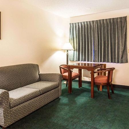 Econolodge Евърет Екстериор снимка