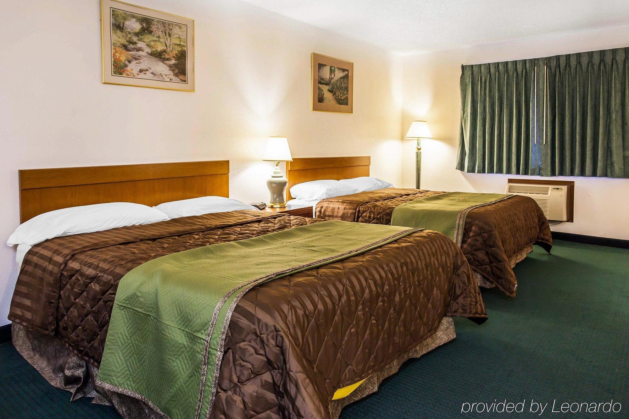 Econolodge Евърет Екстериор снимка